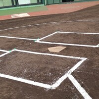 野球のベース、なぜホームだけ五角形なの？