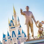 ディズニーランドのトイレになぜ鏡がほとんどないのか？その理由とは