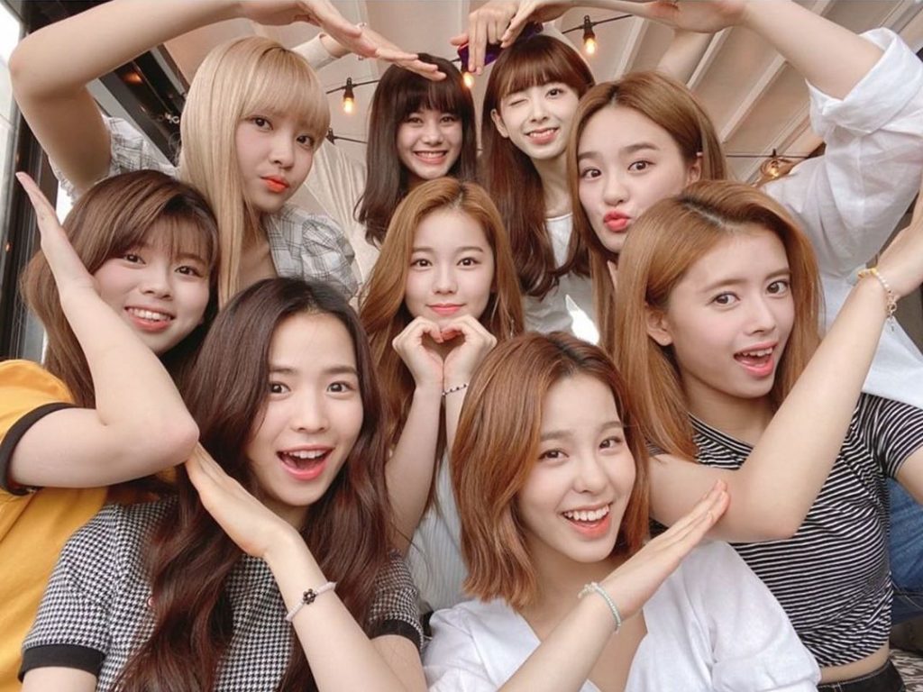 NiziUの“可愛さ”を最大限に引き出すチアリーダー効果とは？